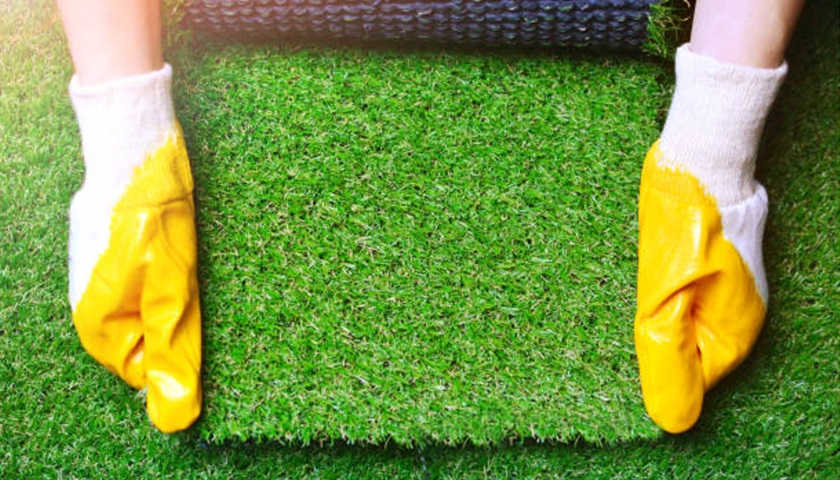 Pros And Cons Of Having  An Artificial Grass And Natural Grass