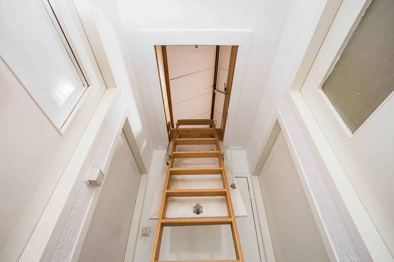 The Benefits of Pull-Down Attic Stairs