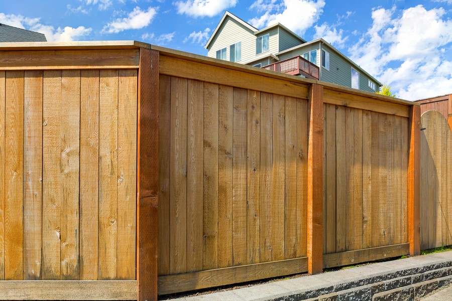 How to Maintain and Clean Wooden Fences